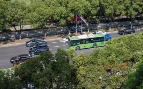 東大街封閉改造，今起城區(qū)這6條公交線路臨時(shí)改道縮略圖