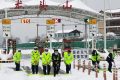 瑞雪降漢中，交警護(hù)平安縮略圖
