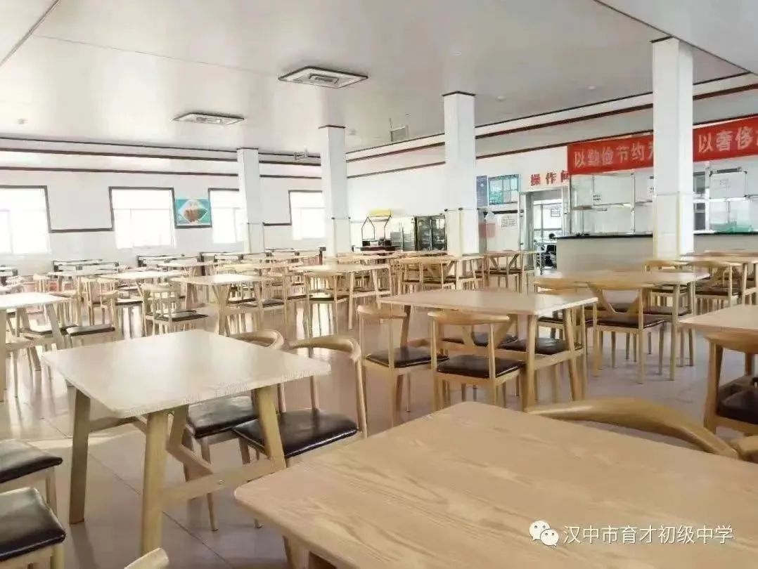 漢中市育才中學(xué)初一新生，高考復(fù)讀班招生火熱報(bào)名進(jìn)行中