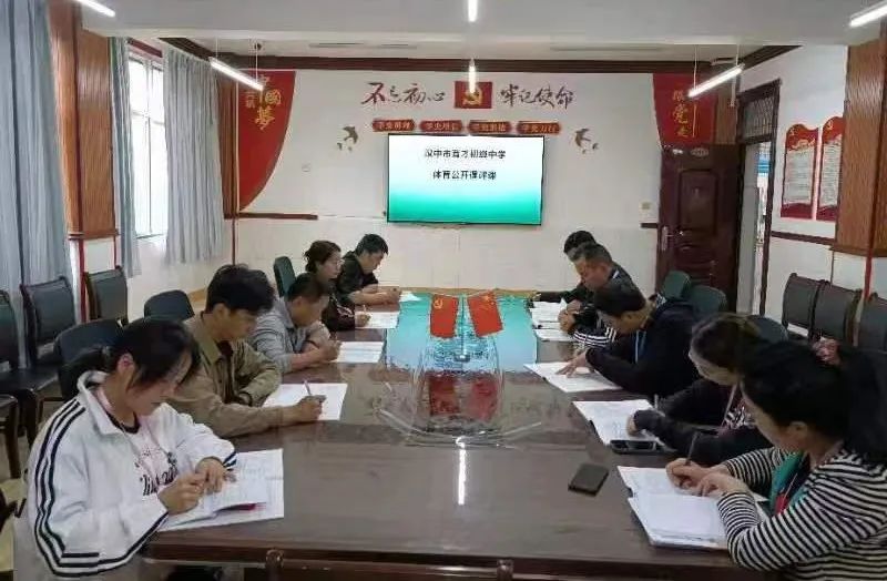 熱！熱！熱！育才中學(xué)招生又升溫了
