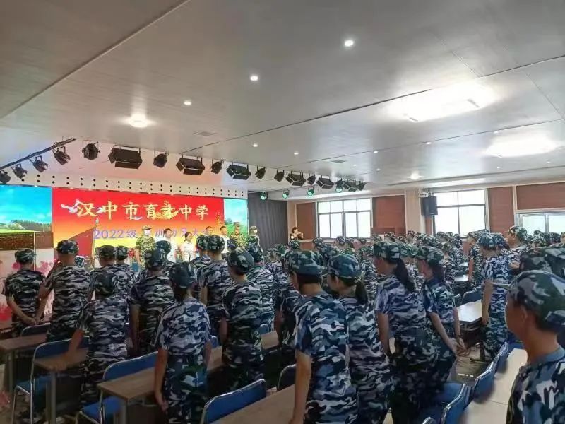漢中市育才中學(xué)初一新生，高考復(fù)讀班招生火熱報(bào)名進(jìn)行中