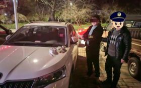 夜巡再添戰(zhàn)果！一男子張貼“招嫖”小廣告被抓！縮略圖