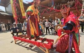 “十·一”假期，漢江源景區(qū)羌族儺藝演出免費(fèi)看！上刀山、過刀橋、下火海……縮略圖