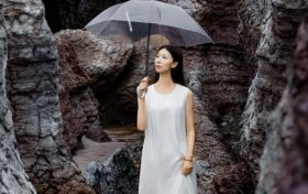 云霧漫卷，石林成詩(shī)… 雨后草川子景區(qū)的美，更藏著中國(guó)人的山水浪漫縮略圖