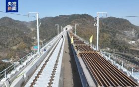 西十高鐵全線鋪軌貫通！縮略圖