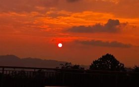 在草川子鬧元宵！看石林、登九鼎、賞月……今天的朋友圈C位穩(wěn)了縮略圖